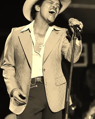 Bruno Mars, Raye & DJ Pee.Wee