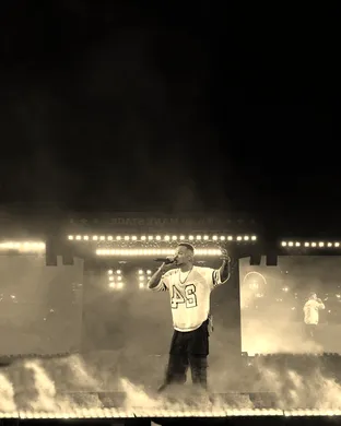 Live concert by Dwight Yoakam & Friends