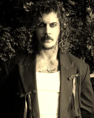 Live concert by Keli Holiday