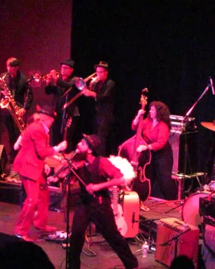 Squirrel Nut Zippers